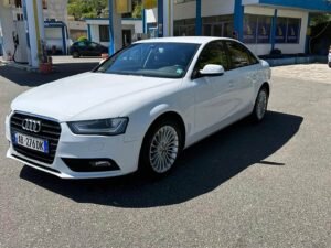 Audi A4 - (AB276DK)