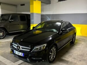 Mercedes Benz C-Class - (AB747JC)