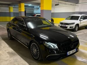 Mercedes Benz E-Class - (AB100VV)