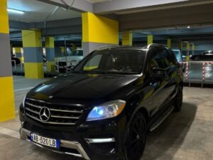 Mercedes Benz ML - (AB520LB)